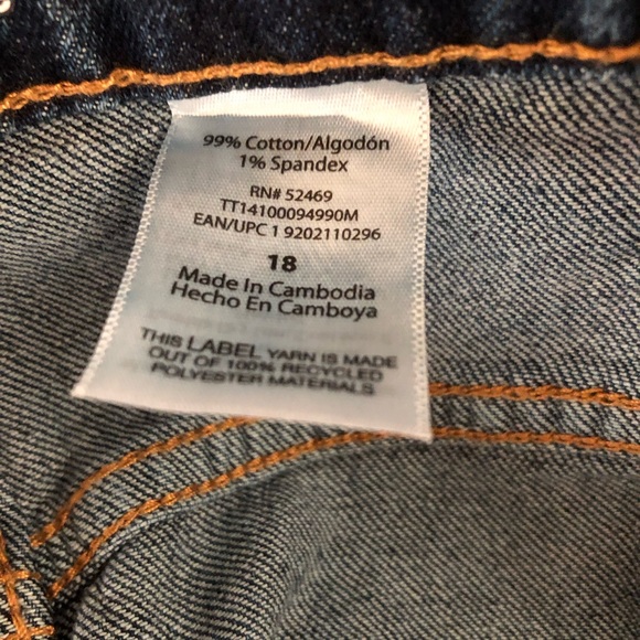 TIME and TRU Cropped Jeans Size 18 Womens Boyfriend Distressed Cut Off Bottoms - Picture 7 of 8